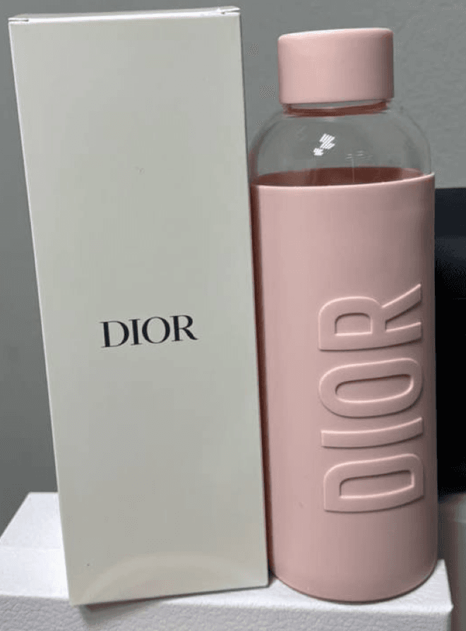 Бутылка Dior розовая