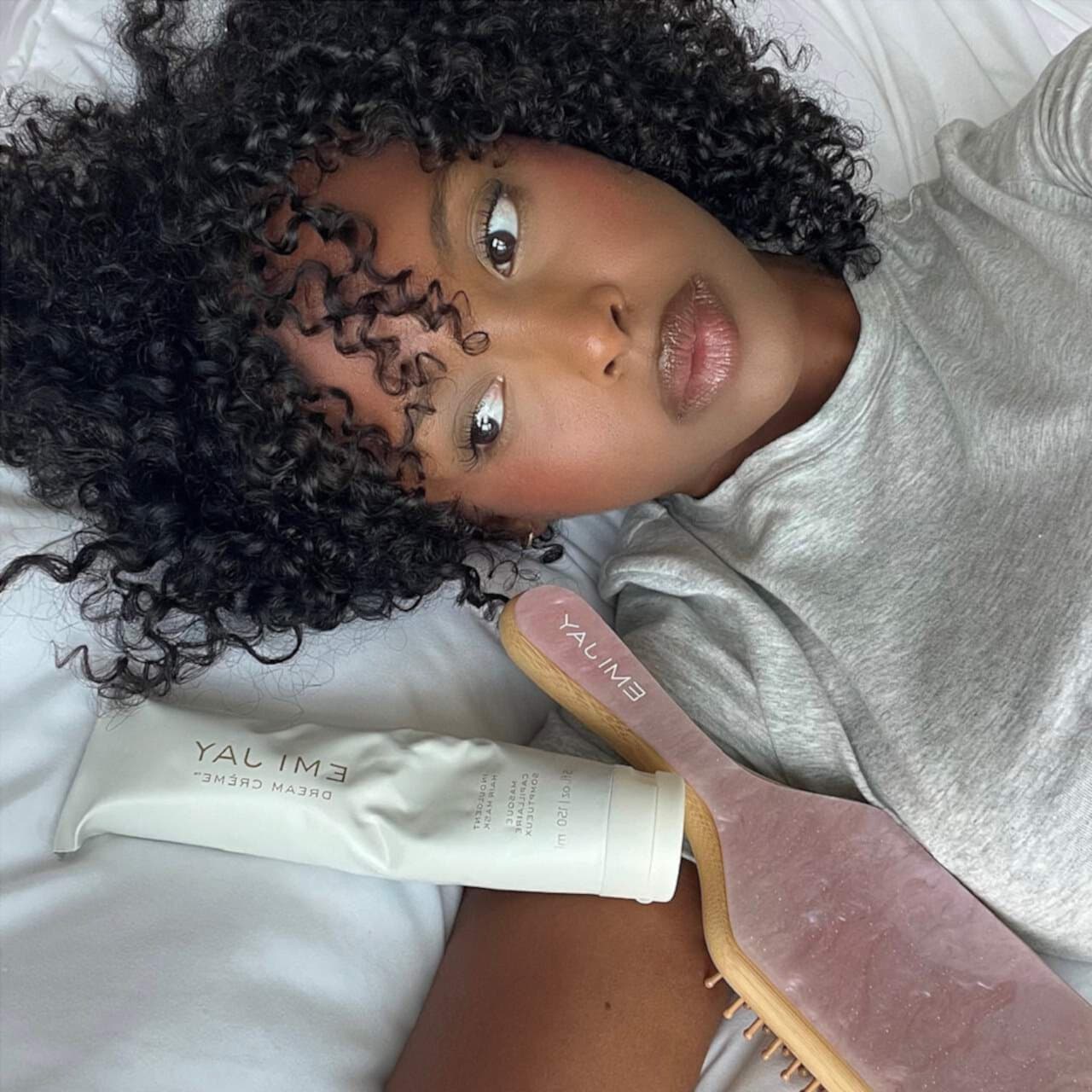 Emi Jay Bamboo Paddle Hair Brush in Pink Sugar, Бамбуковая щетка-лопатка для волос 3