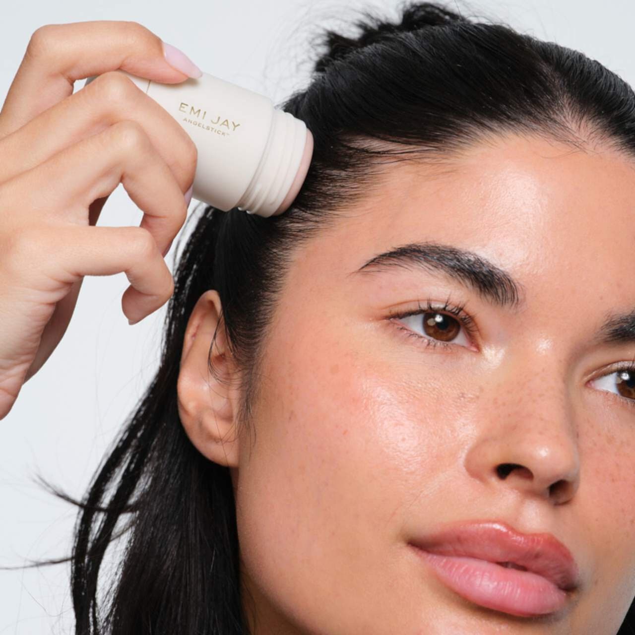 Emi Jay Angelstick™ Hair Smoothing Styling Stick, Стик для укладки волос для гладкости и фиксации,  увлажняющий и уменьшающий пушистость, 56 гр 8