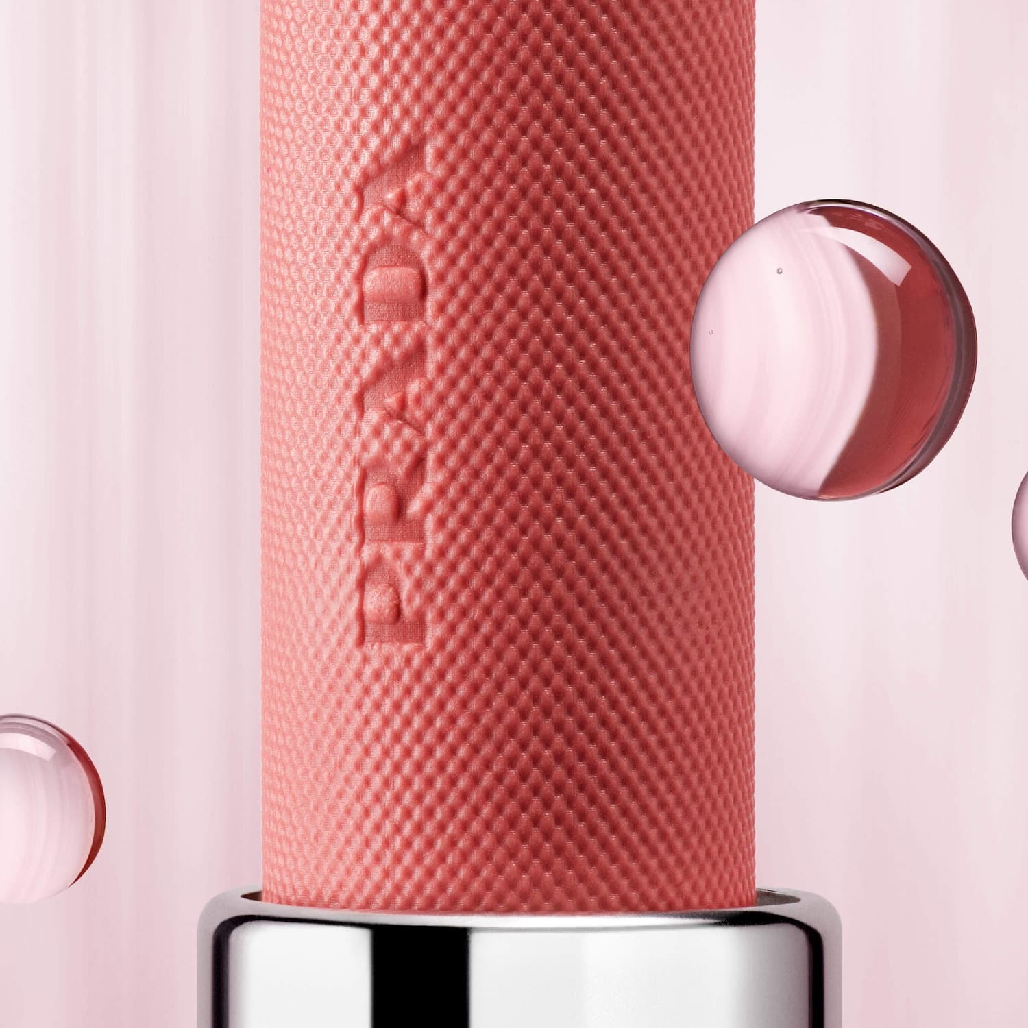 Prada Блеск для губ с масляной основой и гладким покрытием, Light Glowing Lip Oil Stick  U016 Rose 2