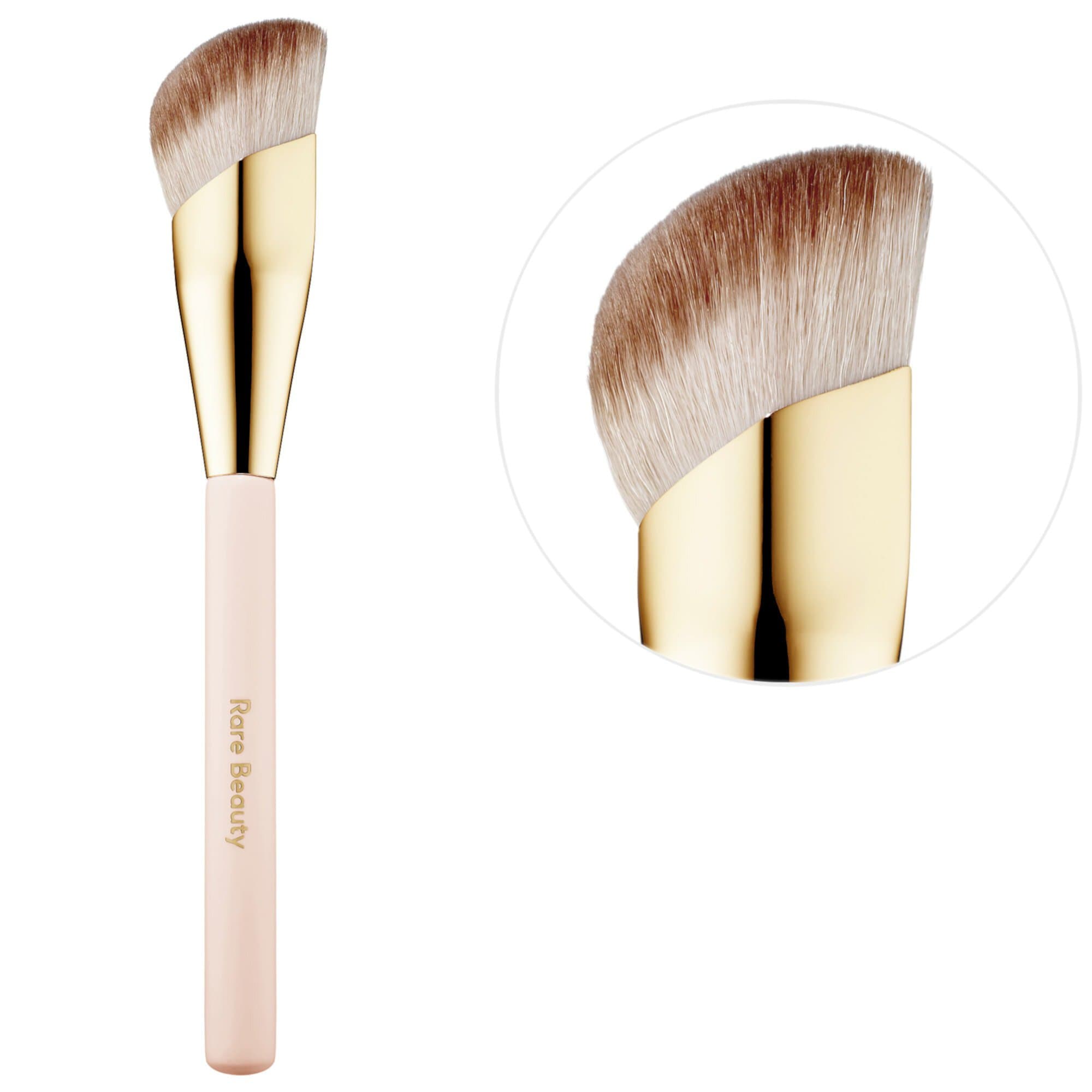Кисть для тонального крема RARE BEAUTY LIQUID TOUCH FOUNDATION BRUSH