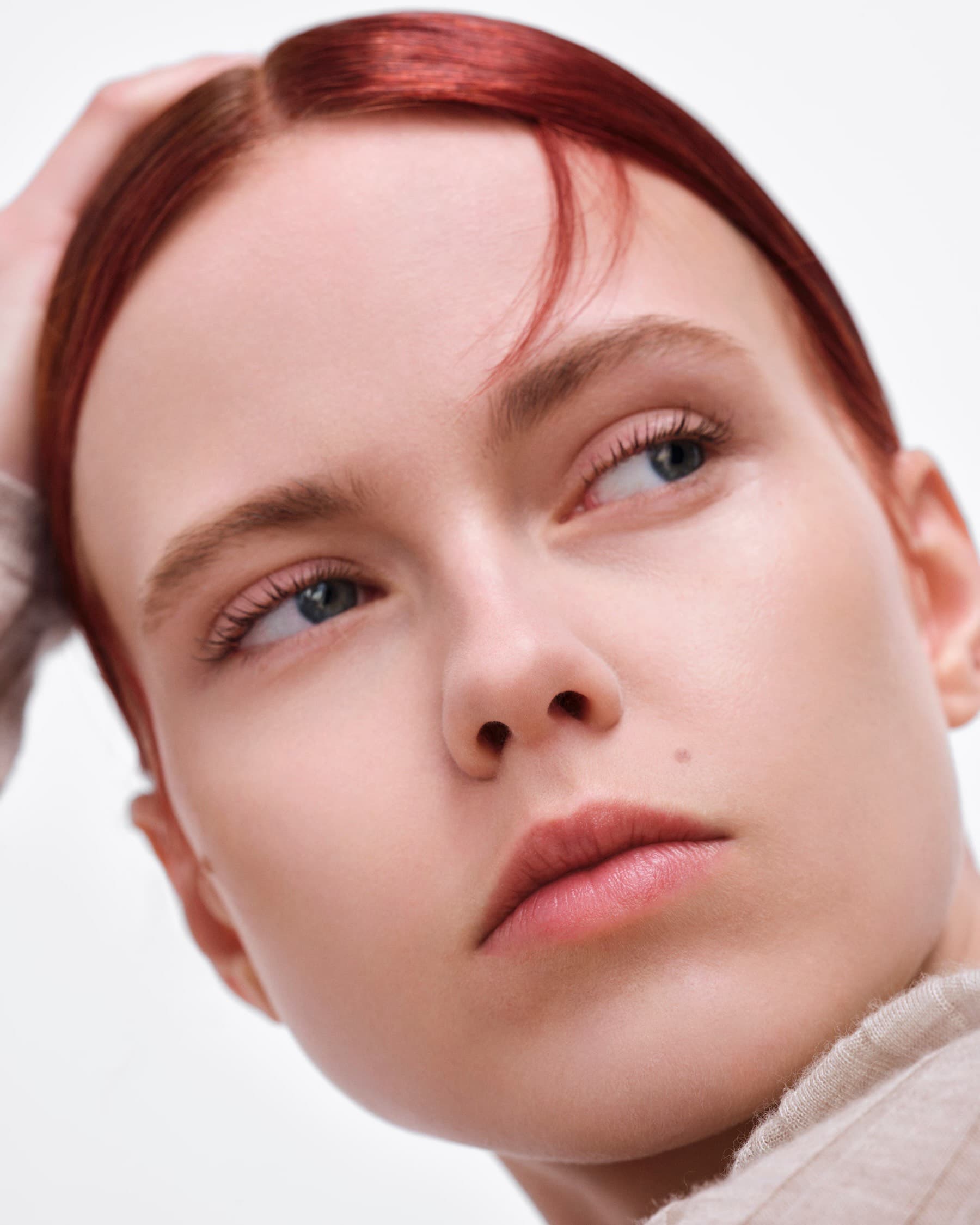 Prada Balm Lip Optimizing Care Бальзам для губ U001 Astral Pink (3,8г) 4