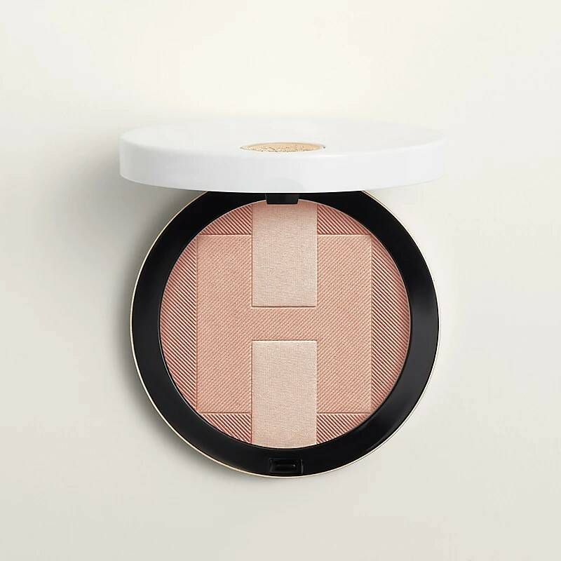 Hermes Plein Air H Trio Mineral Powder Минеральная пудра с перламутровым эффектом в оттенке 01 Rose Atacama