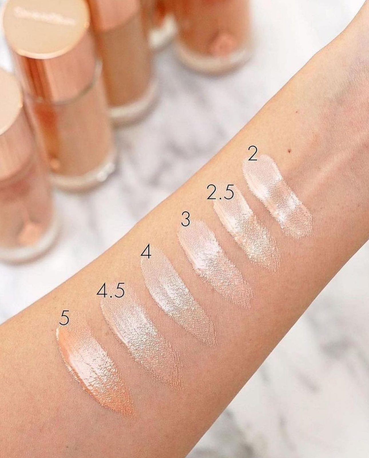 Charlotte Tilbury  Hollywood Flawless Filter Подсвечивающаяся база под макияж. 1 fair, 30 ml 4
