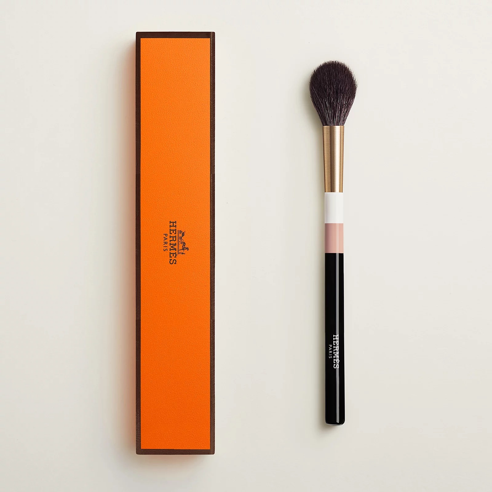 Hermès Кисть для макияжа LES PINCEAUX HERMÈS - Precision makeup brush, le Precis 2