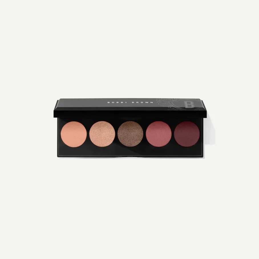 Bobbi Brown  Палетки теней ROSEY NUDES EYE SHADOW PALETTE