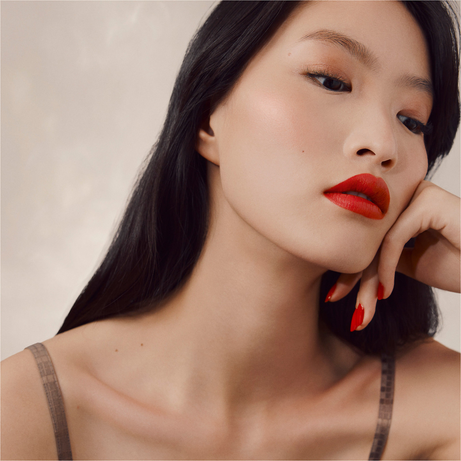 HERMES Подсвеичвающая пудра Plein Air 24 Faubourg Face and Eye Illuminating Powder Limited Edition, оттенок or rose 4