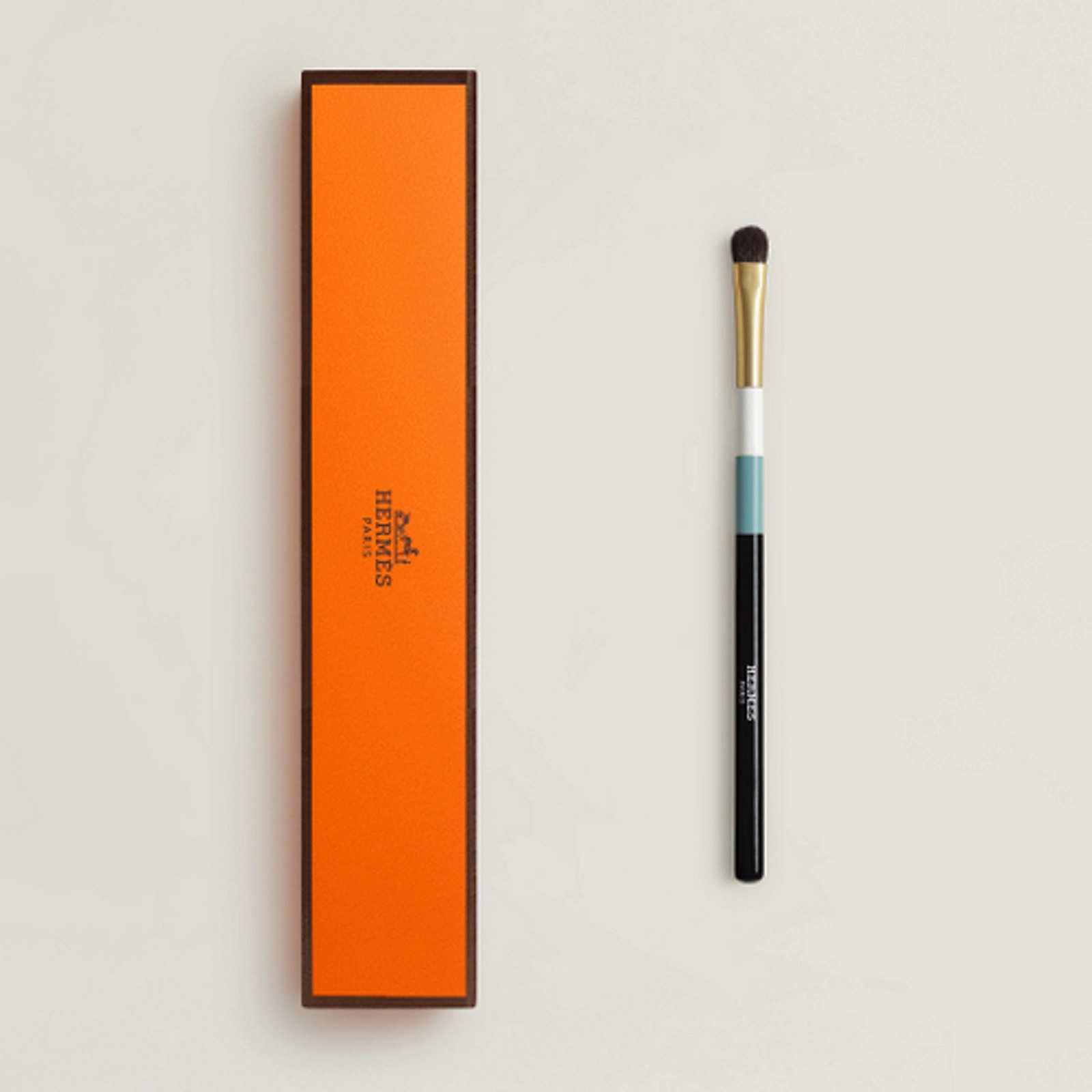 HERMES Кисть для глаз Shader Eye Brush L'Ombreur 2