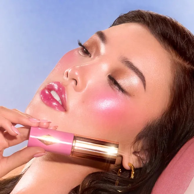 Румяна в стике Charlotte Tilbury Unreal Blush Healthy Glow Stick.  оттенок Pretty Glow 4