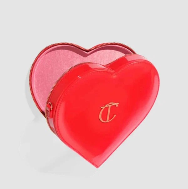 Лимитированная косметичка L.O.V.E. BAG LIMITED EDITION RED 3