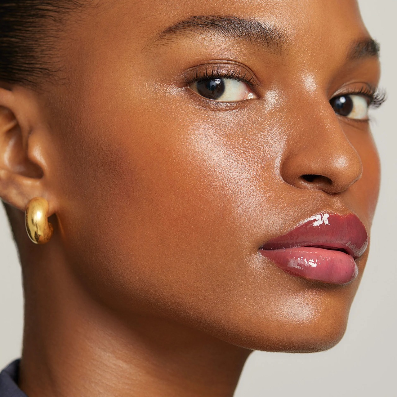 MERIT Shade Slick Sheen Tinted Lip Oil в оттенке Les Deux, масло для губ, 7 мл 4