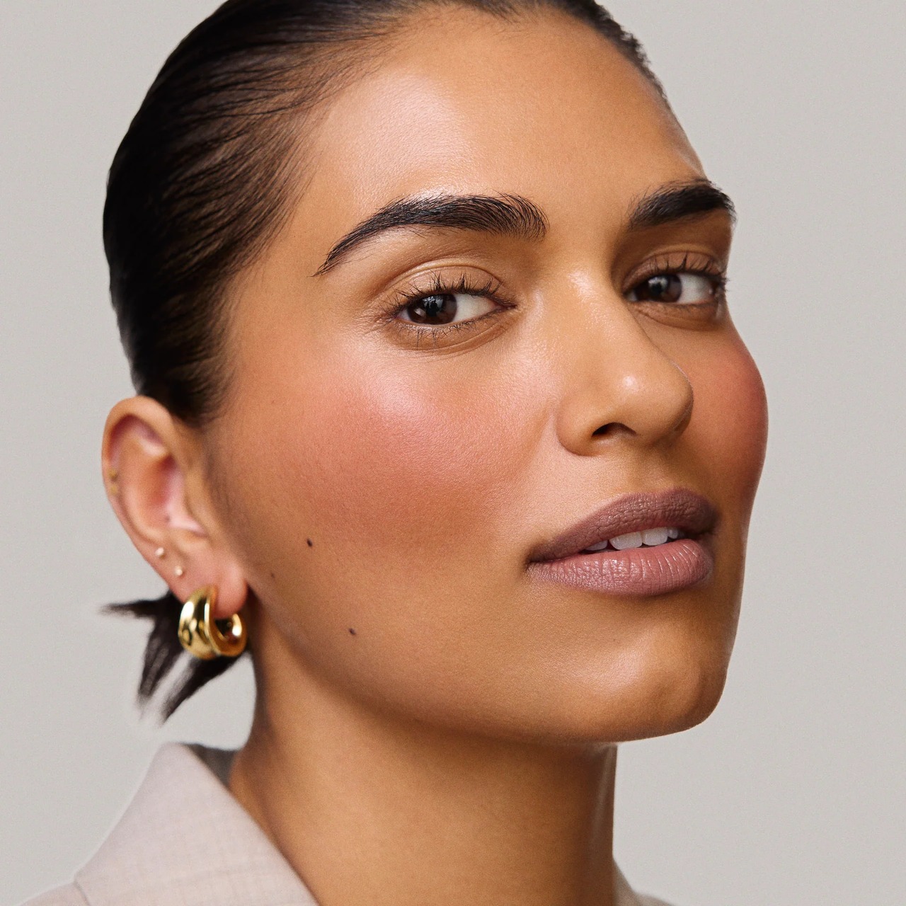 MERIT Flush Balm Cheek Color в оттенке Bespoke, румяна,  9 гр 4