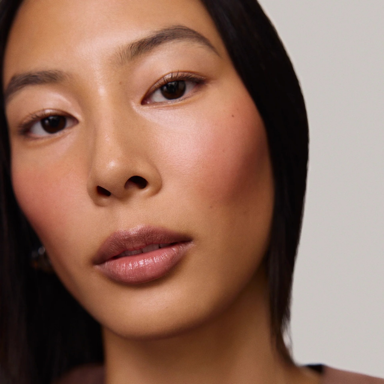 MERIT Flush Balm Cheek Color в оттенке Bespoke, румяна,  9 гр 5
