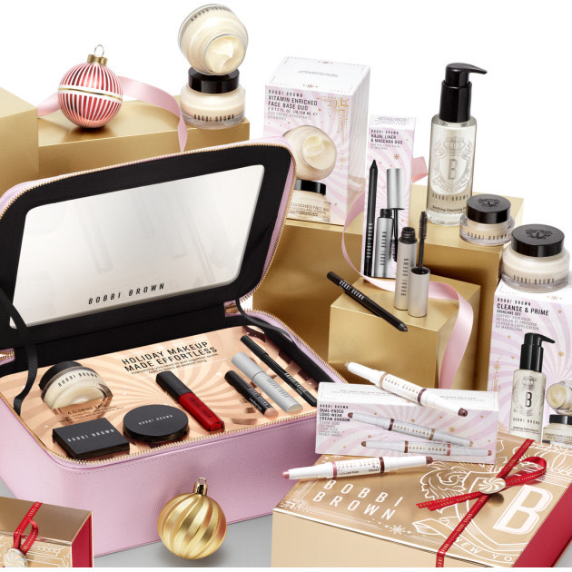 Bobbi Brown Набор для макияжа Beauty Essentials Skincare & Makeup Gift Set 2