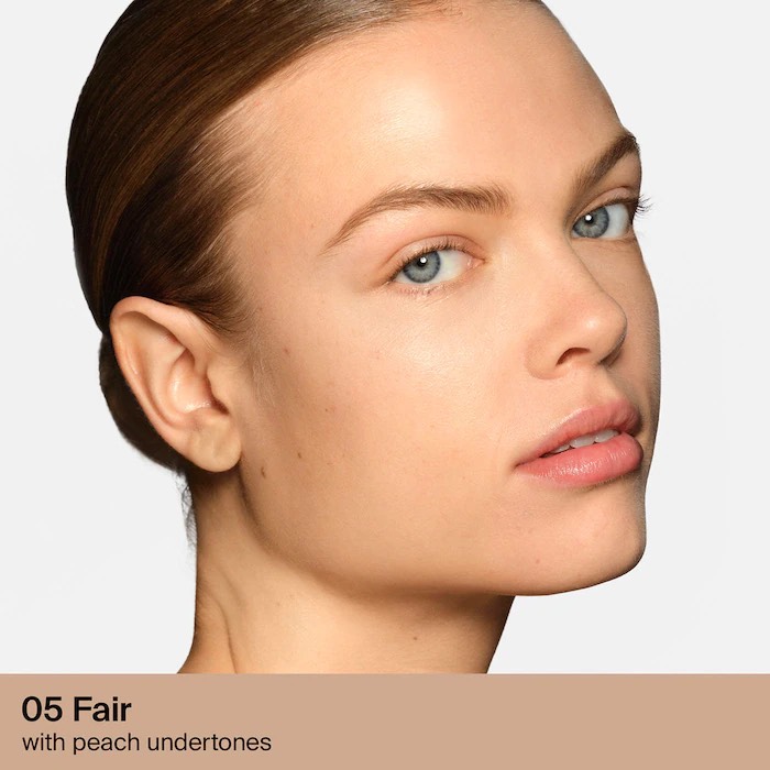 HAUS LABS BY LADY GAGA Увлажняющий и противоотечный консилер Triclone Skin Tech, 05 Fair Peach, 7мл 3