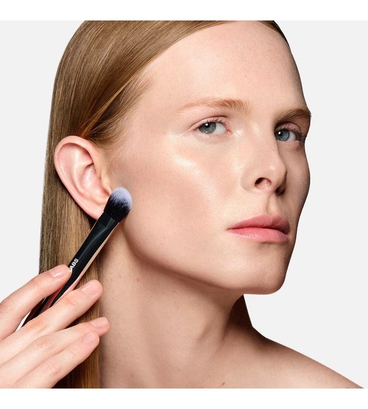 HAUS LABS BY LADY GAGA МНОГОФУНКЦИОНАЛЬНАЯ КИСТЬ Dual-Ended Precision Sculpting Brush 2