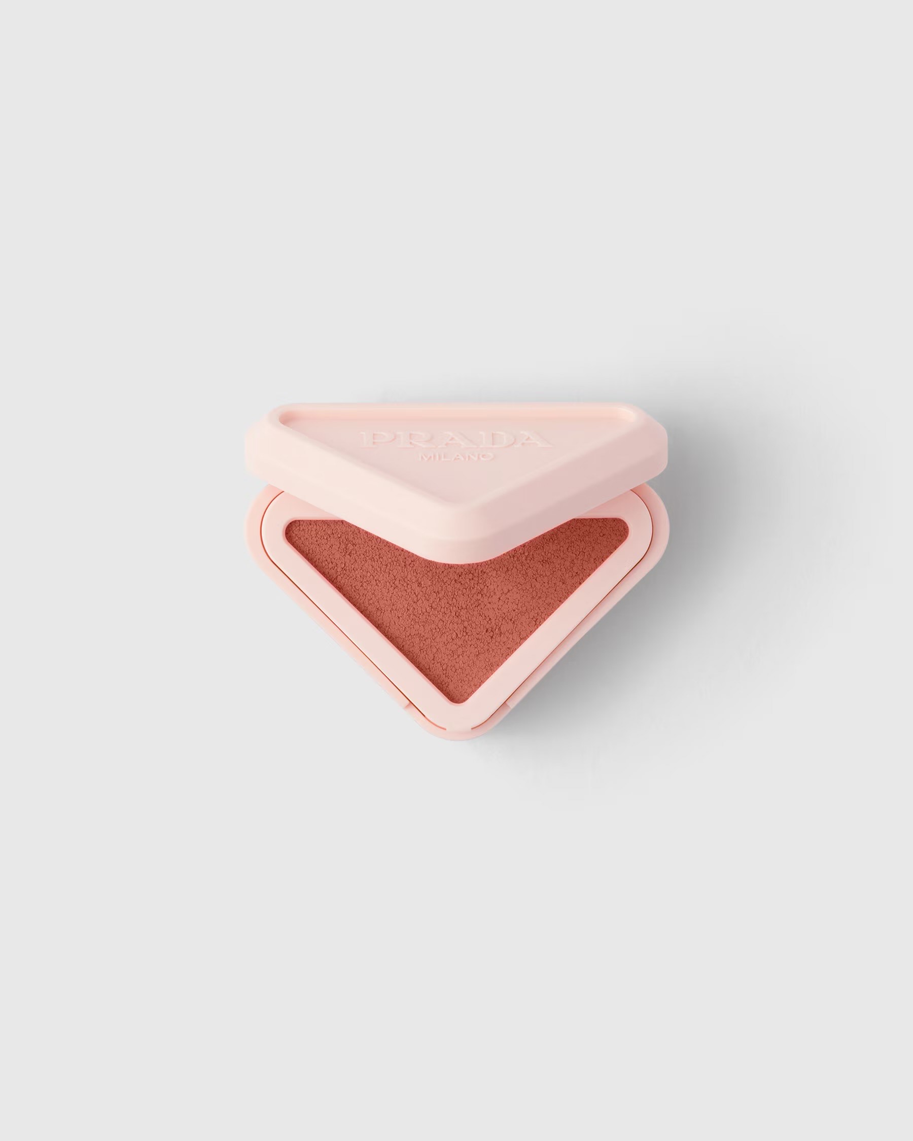 Prada румяна  Touch Cream to Powder Blush  color в оттенке P71 Bow, 3,5гр