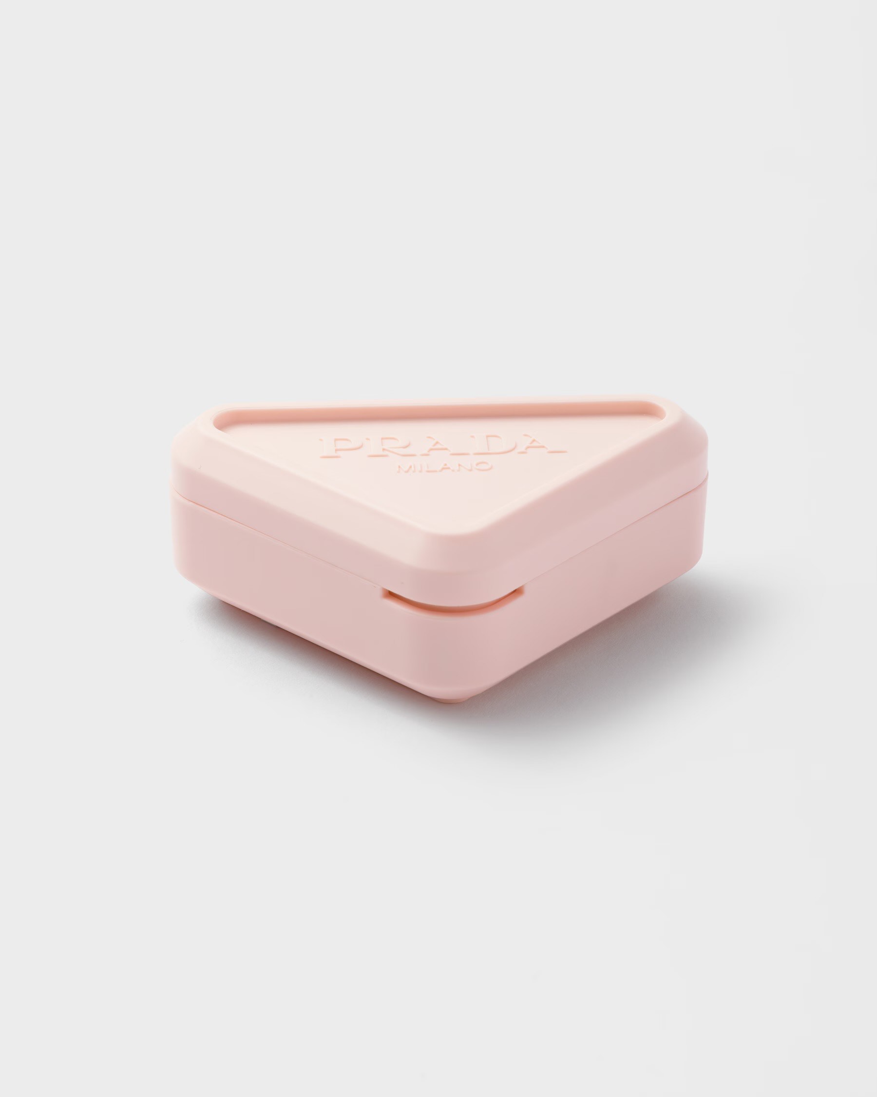 Prada румяна    Touch Cream to Powder Blush color в оттенке P76 Waterlily, 3,5 гр 2