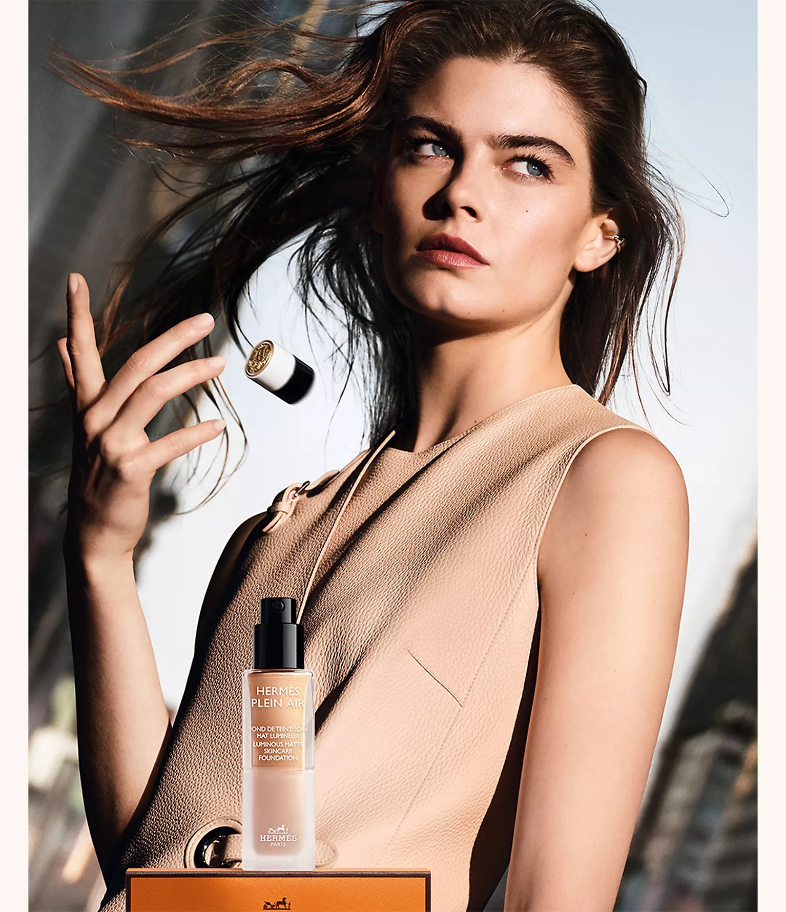 HERMÈS PLEIN AIR Тональный крем Luminous matte skincare foundation. 05C Nata 7