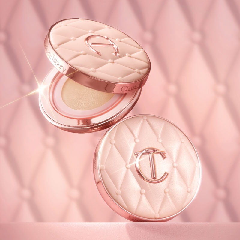Charlotte Tilbury Тональная основа Pillow Talk Beautifying Cushion Foundation, 0.5 n fair, 5g 4
