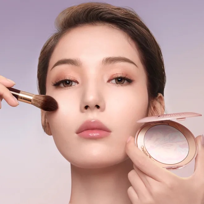 Charlotte Tilbury Пудра AIRBRUSH FLAWLESS SOFT LIGHT POWDER. LAVENDER VEIL, 6,5 гр 2
