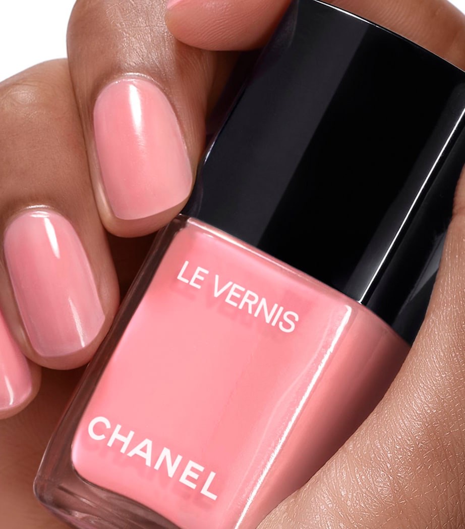 Chanel Стойкий для ногтей LE VERNIS Longwear Nail Colour, 423 INSPIRANTE 4