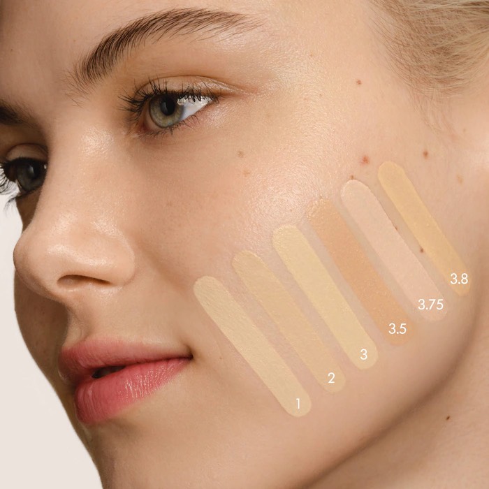Armani Beauty Сатиновая основа для лица с естественным сиянием, Luminous Silk Natural Glow Blurring Liquid Foundation, 1 fair 4